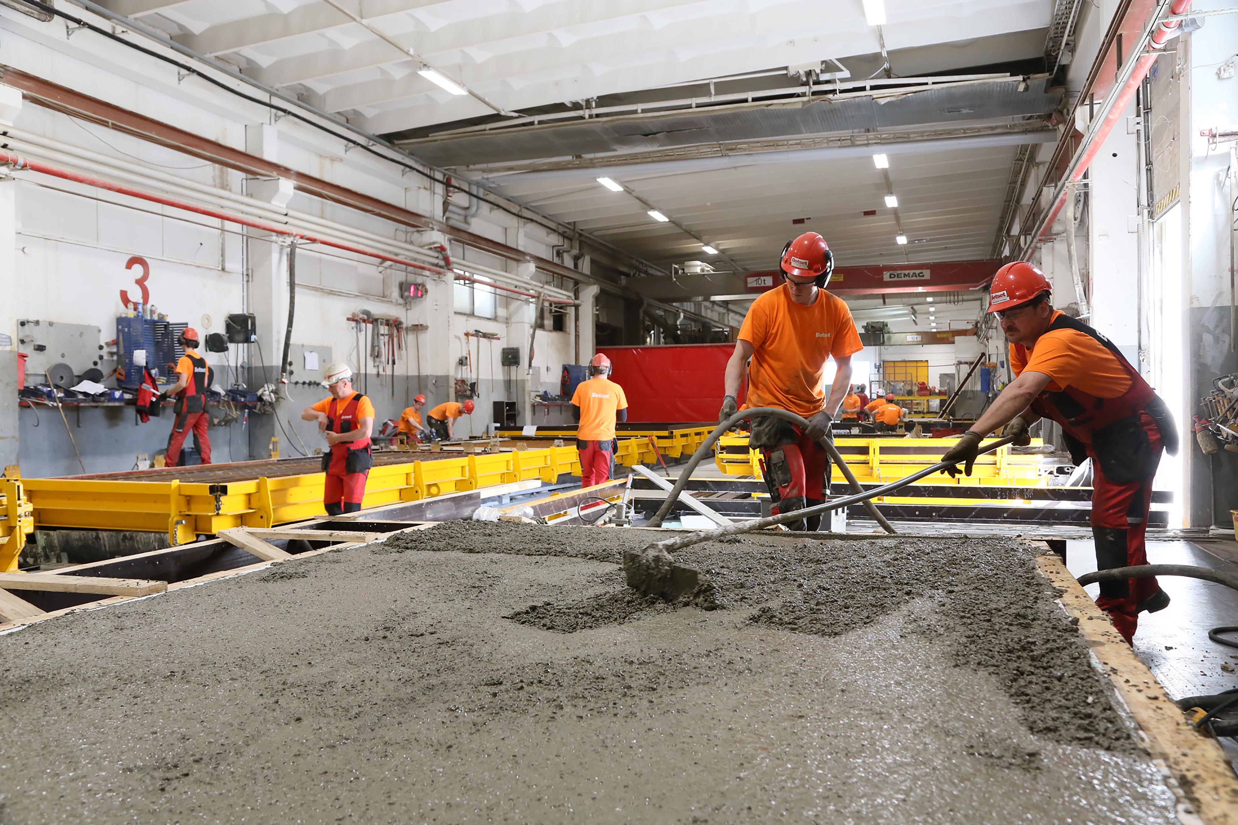 7I7A5961 x Betonialan yritys Betset ja Jyväskylän koulutuskuntayhtymä Gradia käynnistävät uudenlaisen betonialan ammattitutkintoon valmistavan koulutuksen.